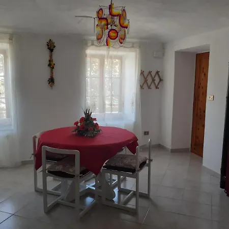 Casa Le Rondini Appartamento Mezzenile